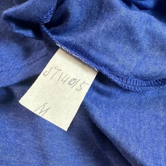 NWOT Women’s/Juniors Blue Short Sleeve Blouse e Graphic Tee Superman - Size M - Picture 3 of 4